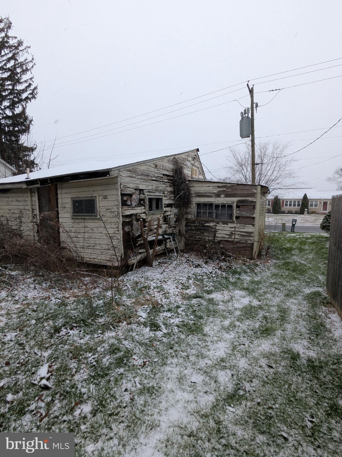 214 Jericho Road Bridgeton, NJ 08302 - Photo 7 of 11 a house view with a backyard space