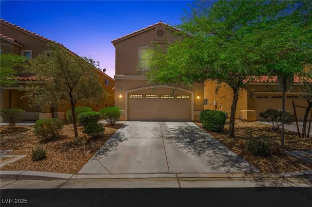 $2,000 | 10389 Calypso Cave Street, Las Vegas, NV 89141