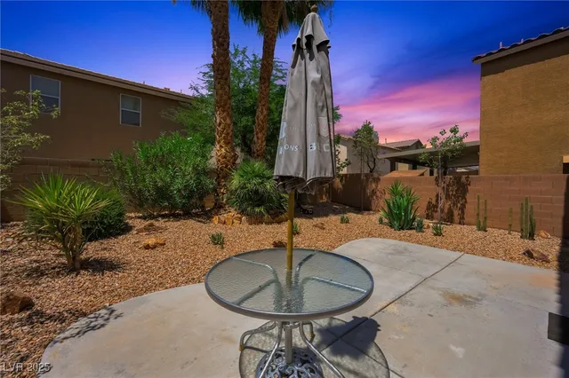 $2,000 | 10389 Calypso Cave Street, Las Vegas, NV 89141