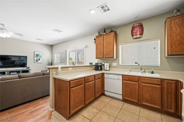 $2,000 | 10389 Calypso Cave Street, Las Vegas, NV 89141