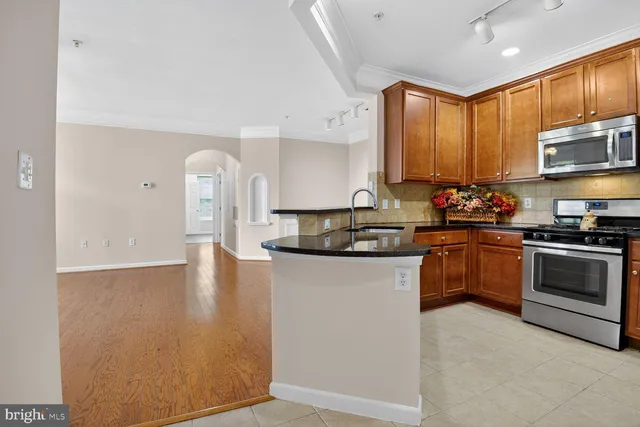 $399,900 | 503 Sunset View Terrace Southeast, Unit 208, Leesburg, VA 20175