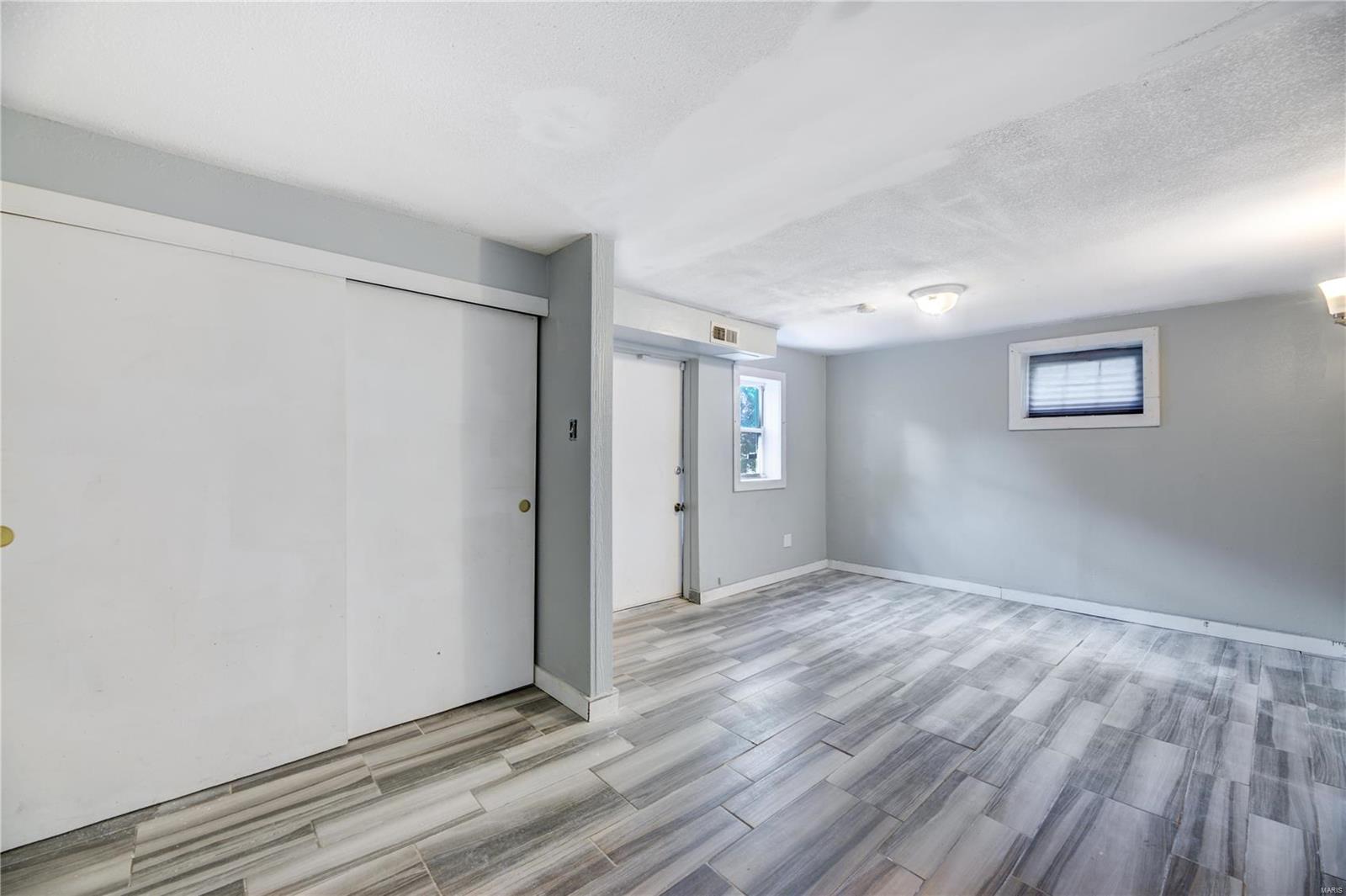 2998 Ridgeway Avenue St. Louis, MO 63114 - Photo 17 of 21 Gallery Image 17