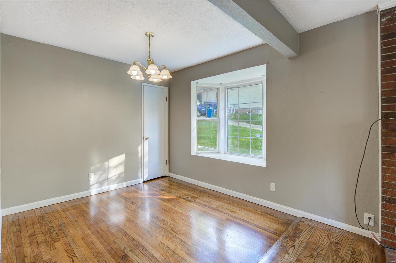 2998 Ridgeway Avenue St. Louis, MO 63114 - Photo 5 of 21 Gallery Image 5