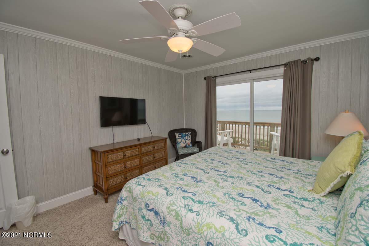 4105 Ocean Drive, Unit E & W Emerald Isle, NC 28594 - Photo 55 of 72 West - Bedroom 3 - Oceanfront - King Bed - View 2