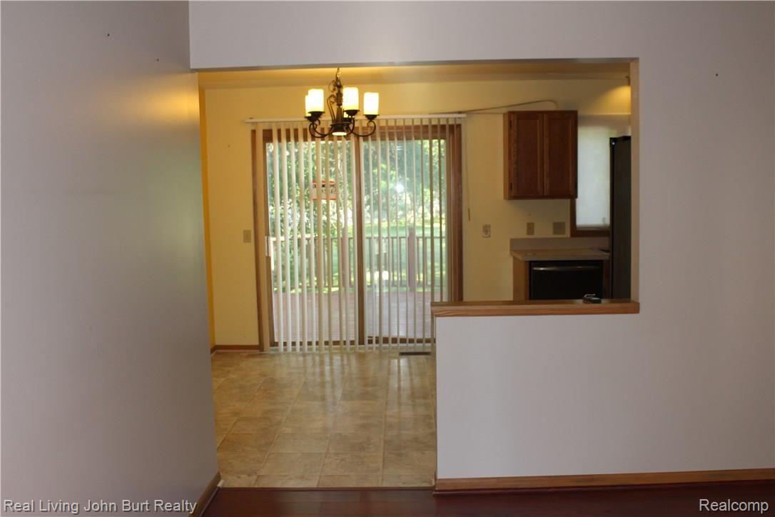 3037 York Road Rochester, MI 48309 - Photo 7 of 17 IMG_4707.JPG