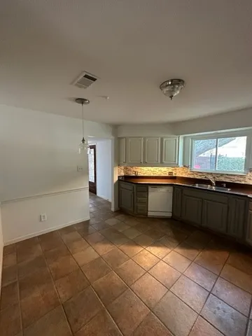 $2,199 | 12800 Briar Forest Drive, Unit 128, Houston, TX 77077