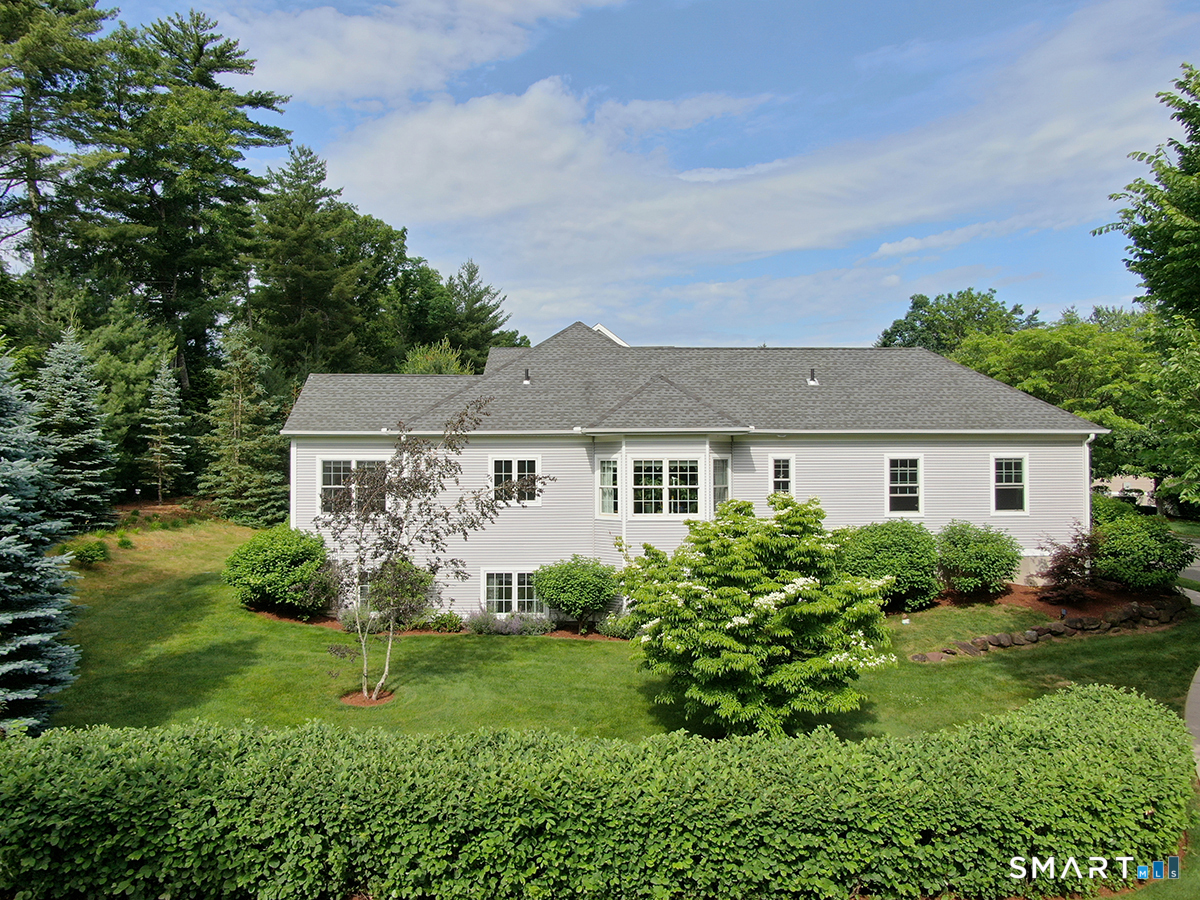 15 Bantry Road, Unit 15 Simsbury, CT 06070 - Photo 26 of 33
