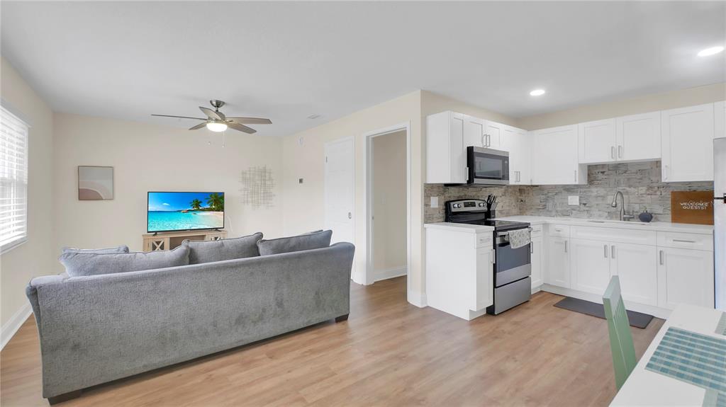 1155 Stevenson Avenue Clearwater, FL 33755 - Photo 14 of 25