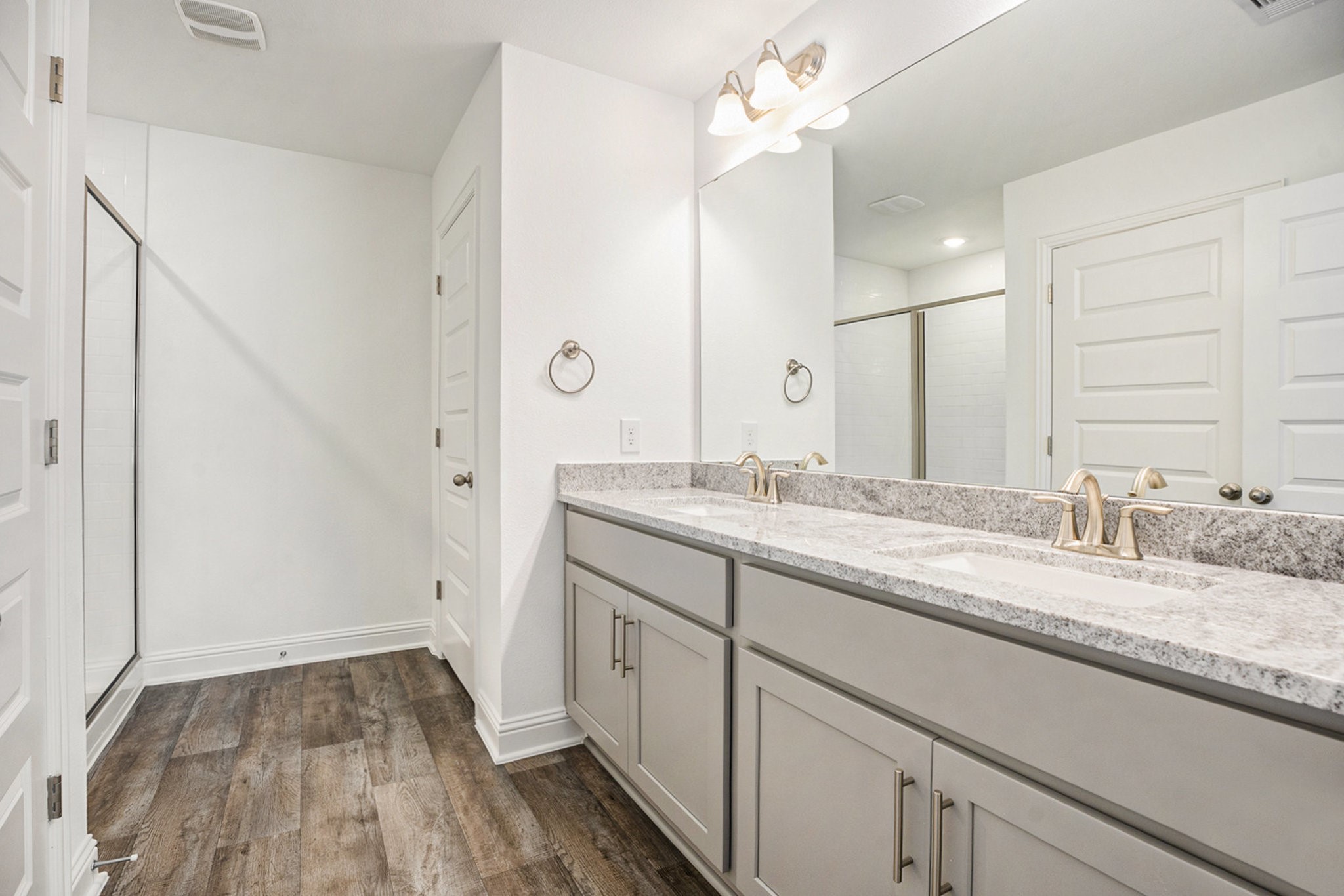 420 Bryan Street Angleton, TX 77515 - Photo 8 of 17