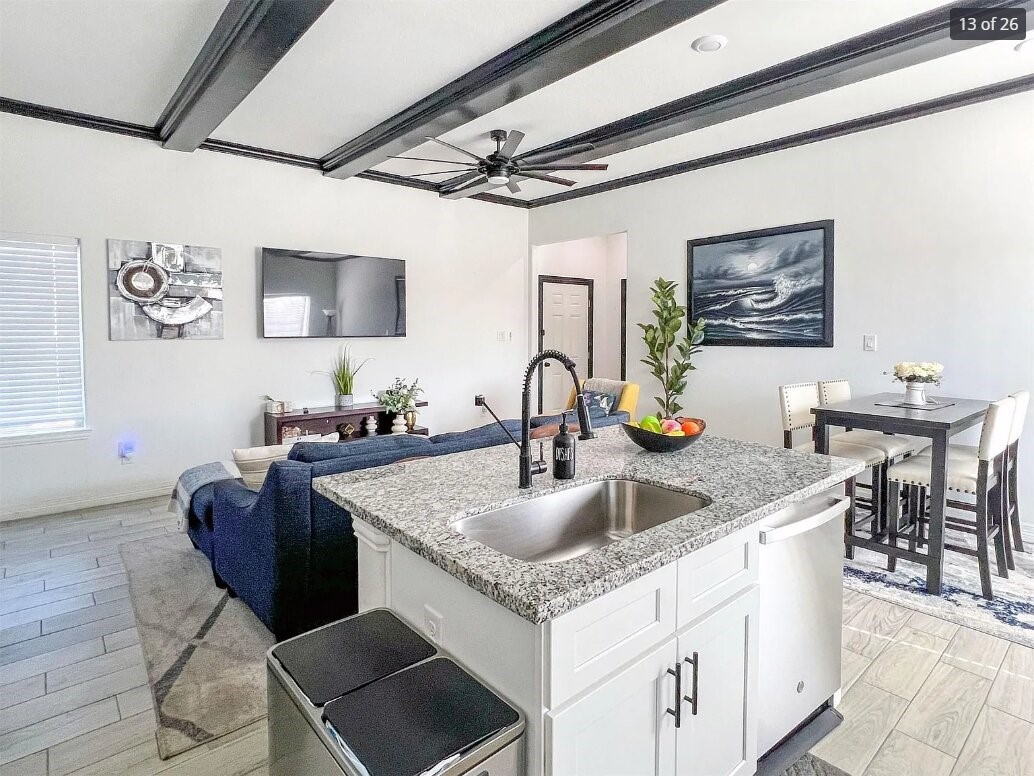3407 Sakowitz Street, Unit B Houston, TX 77026 - Photo 10 of 23