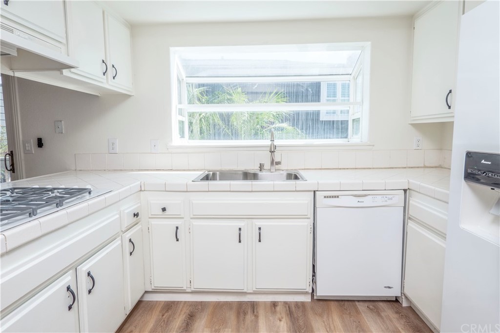 3240 Gibraltar Dr. Riverside, CA 92506 - Photo 13 of 50