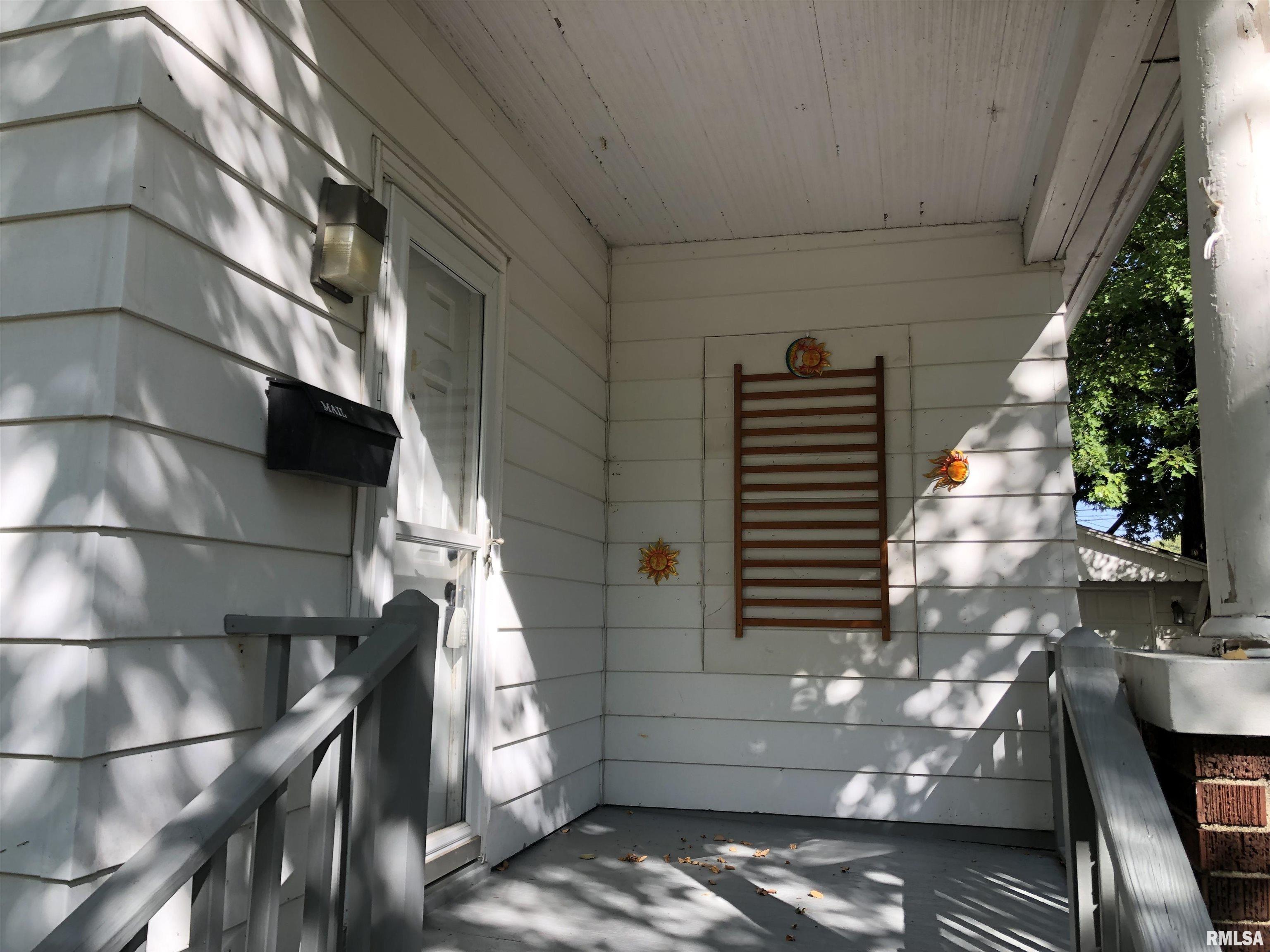 1624 South 8th Street Springfield, IL 62703 - Photo 2 of 19