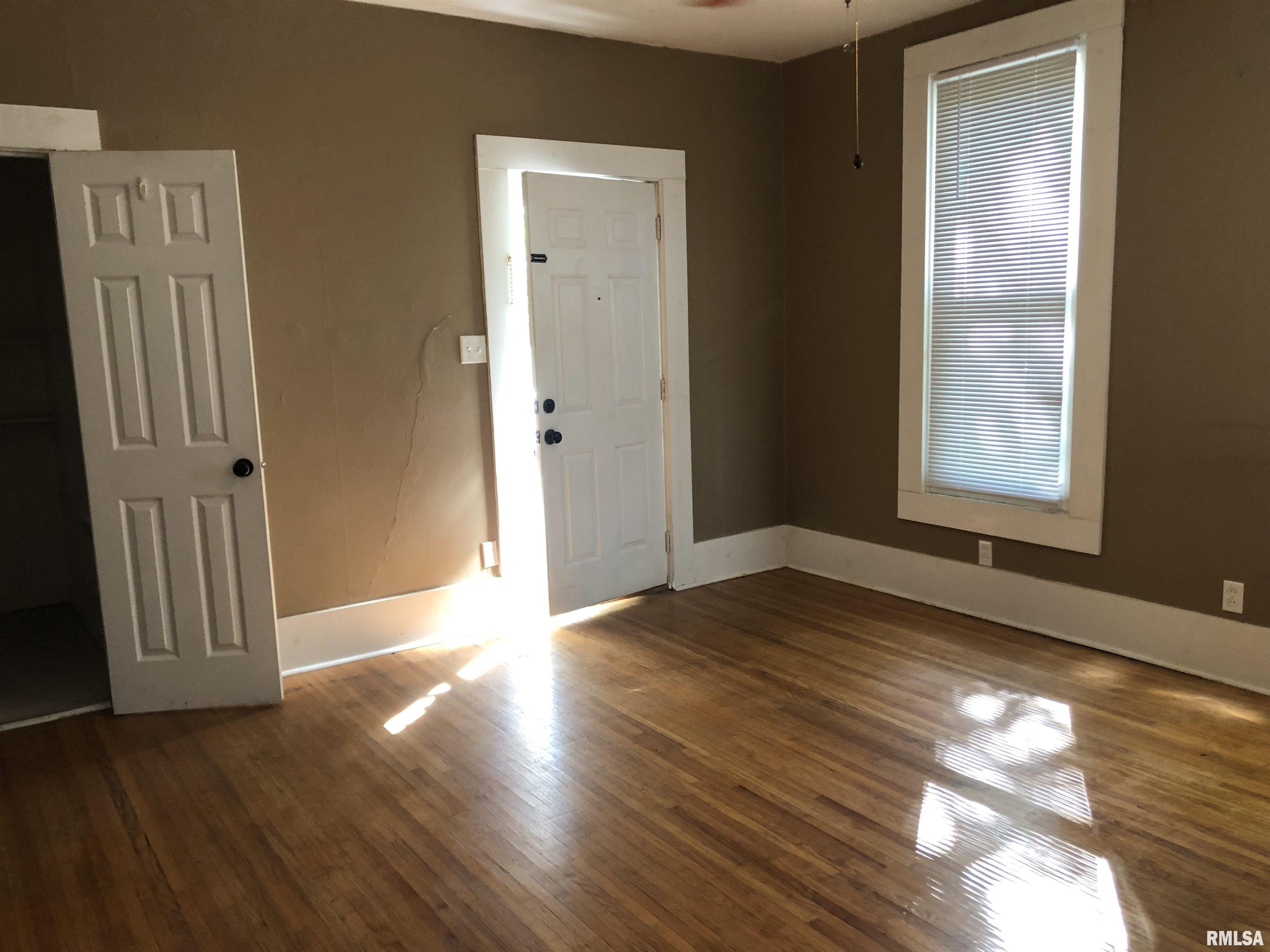 1624 South 8th Street Springfield, IL 62703 - Photo 5 of 19