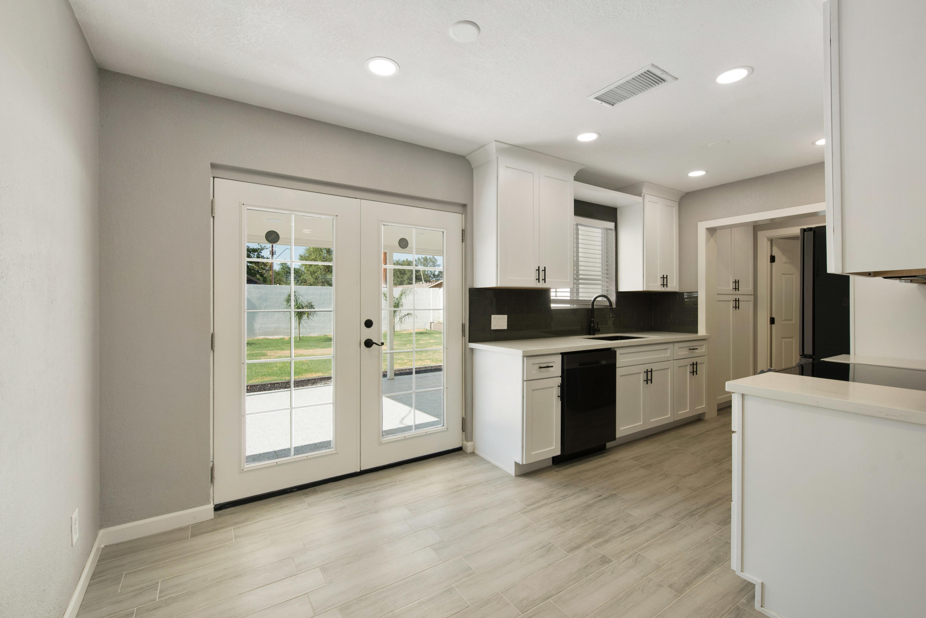 3108 East Osborn Road Phoenix, AZ 85016 - Photo 8 of 32 _dsc2322-_dsc2324
