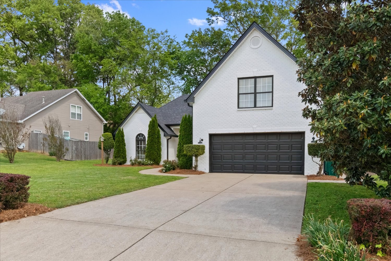 3715 Ivanora Drive Spring Hill, TN 37174 - Photo 5 of 74 a front view of house with yard and green space