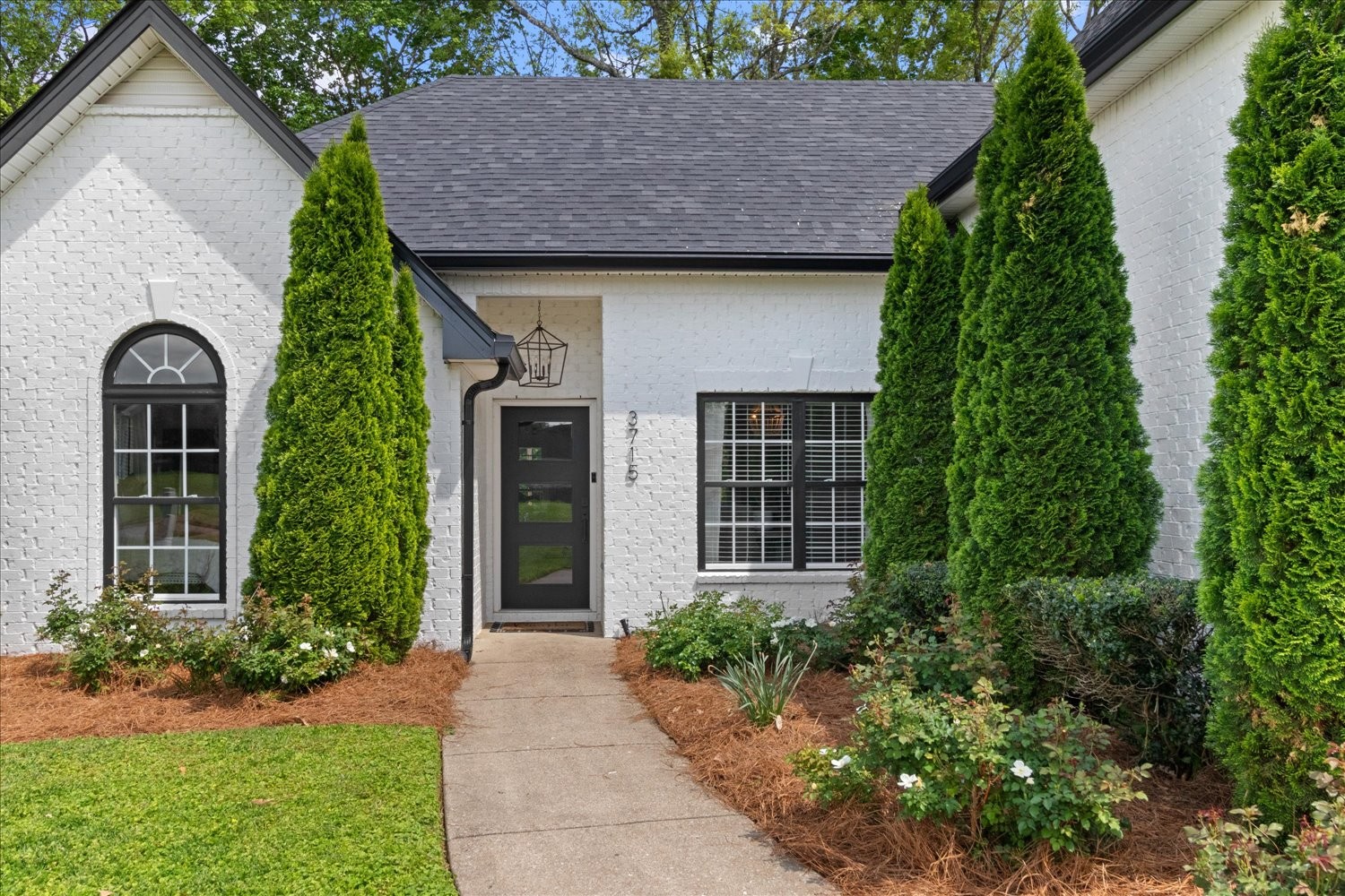 3715 Ivanora Drive Spring Hill, TN 37174 - Photo 6 of 74 front view of a house with a yard