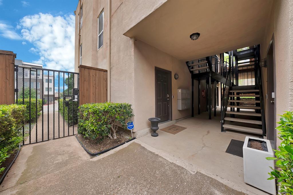 3918 North Hall Street, Unit 3 Dallas, TX 75219 - Photo 19 of 28