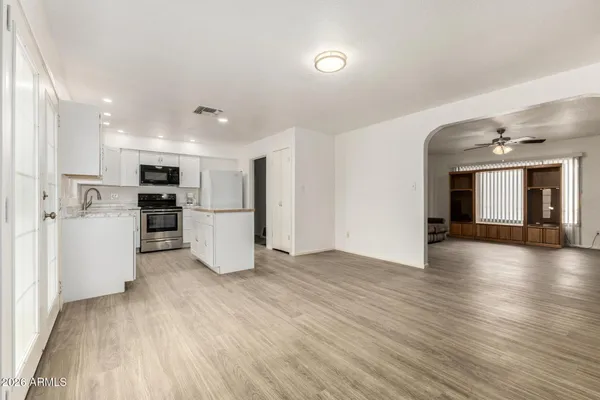 $2,200 | 4439 East Hidalgo Avenue, Phoenix, AZ 85040