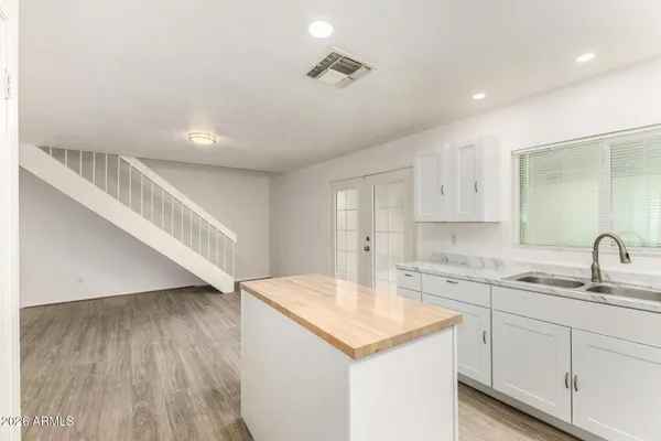 $2,200 | 4439 East Hidalgo Avenue, Phoenix, AZ 85040