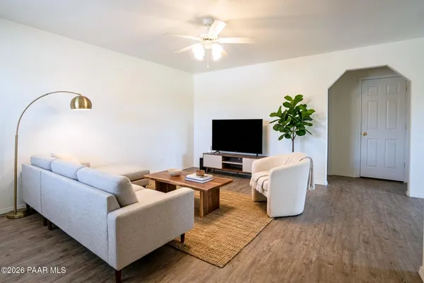 $1,675 | 7174 East Burro Lane, Unit 2, Prescott Valley, AZ 86314