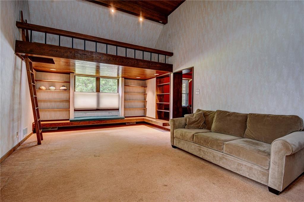 110 Cherry Valley Road Pittsburgh, PA 15221 - Photo 12 of 25 Gallery Image 12