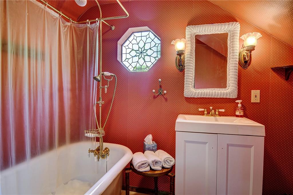 110 Cherry Valley Road Pittsburgh, PA 15221 - Photo 21 of 25 Gallery Image 21