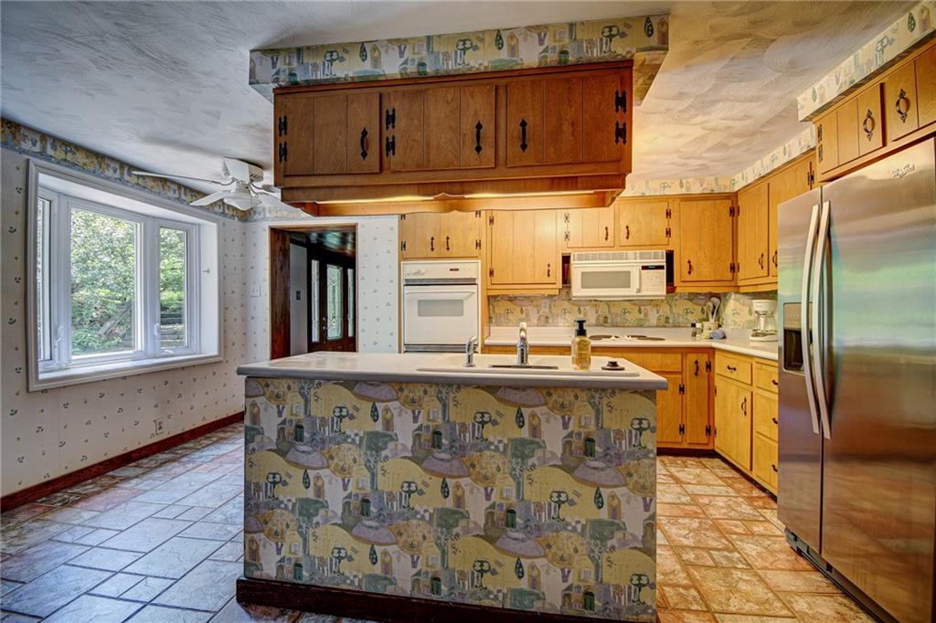 110 Cherry Valley Road Pittsburgh, PA 15221 - Photo 6 of 25 Gallery Image 6
