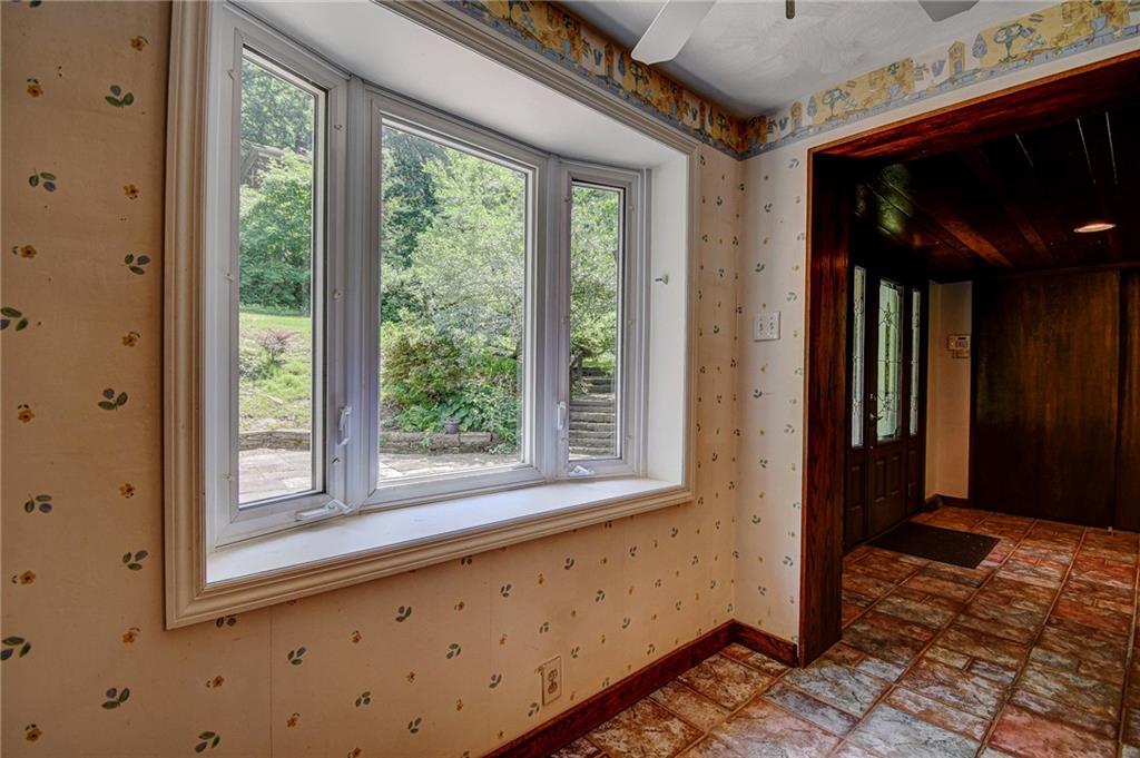110 Cherry Valley Road Pittsburgh, PA 15221 - Photo 7 of 25 Gallery Image 7