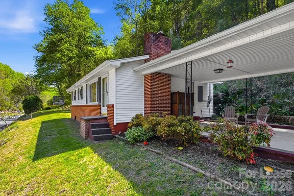 $1,575 | 8830 Highway 19W, Burnsville, NC 28714