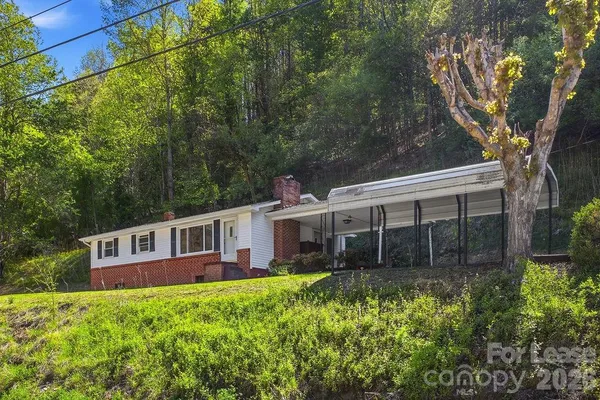 $1,575 | 8830 Highway 19W, Burnsville, NC 28714