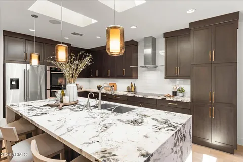 $1,075,000 | 241 East Forest Hills Drive, Phoenix, AZ 85022