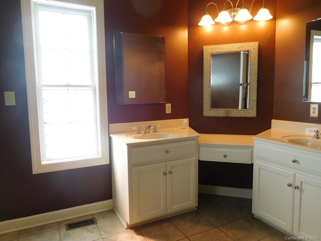 5060 Dobbins Road Crouse, NC 28033 - Photo 13 of 30 Gallery Image 13
