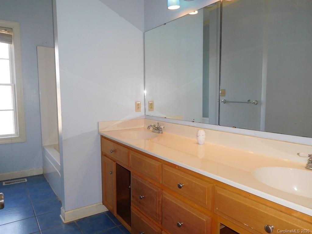 5060 Dobbins Road Crouse, NC 28033 - Photo 20 of 30 Gallery Image 20