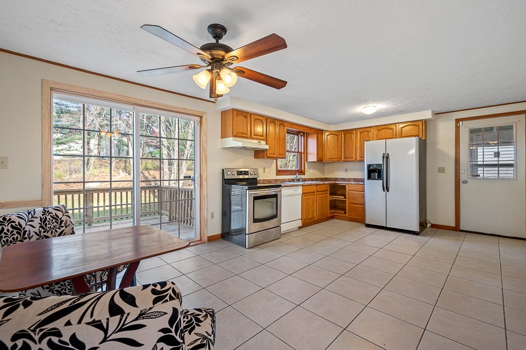 78 Brigham Road Worcester, MA 01609 - Photo 13 of 23 Gallery Image 13