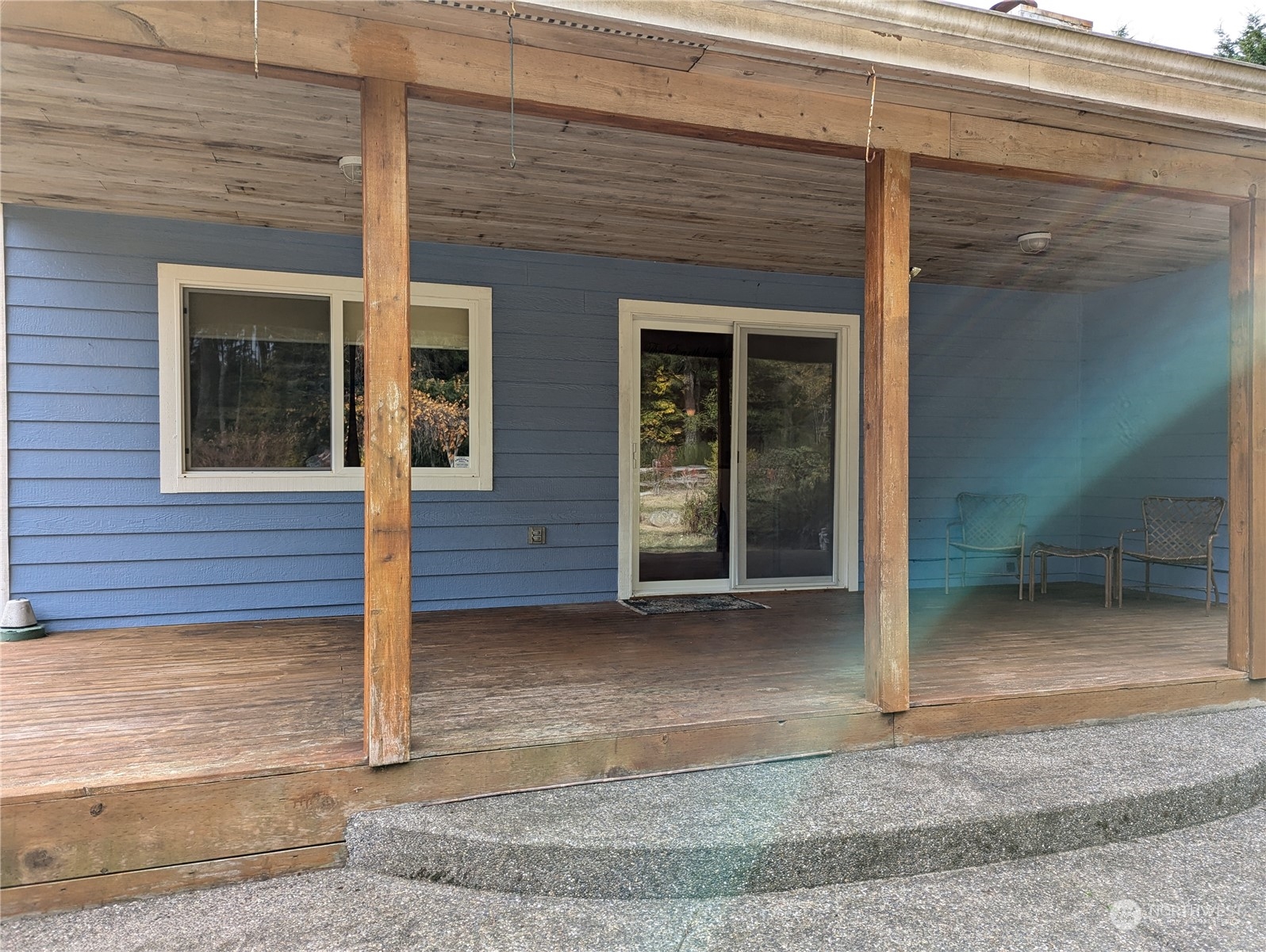 4433 Sunnyslope Road Southwest Port Orchard, WA 98367 - Photo 3 of 13 Gallery Image 3