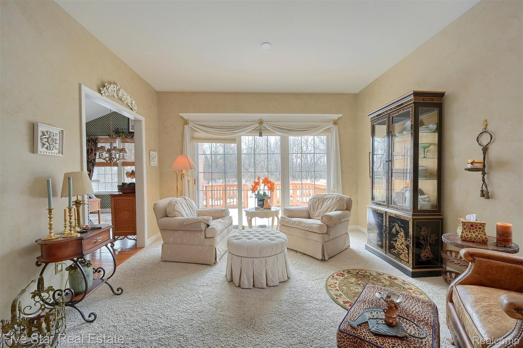 3681 Tremonte Circle Rochester, MI 48306 - Photo 9 of 43 9-Great-Room-3rd-View.jpg
