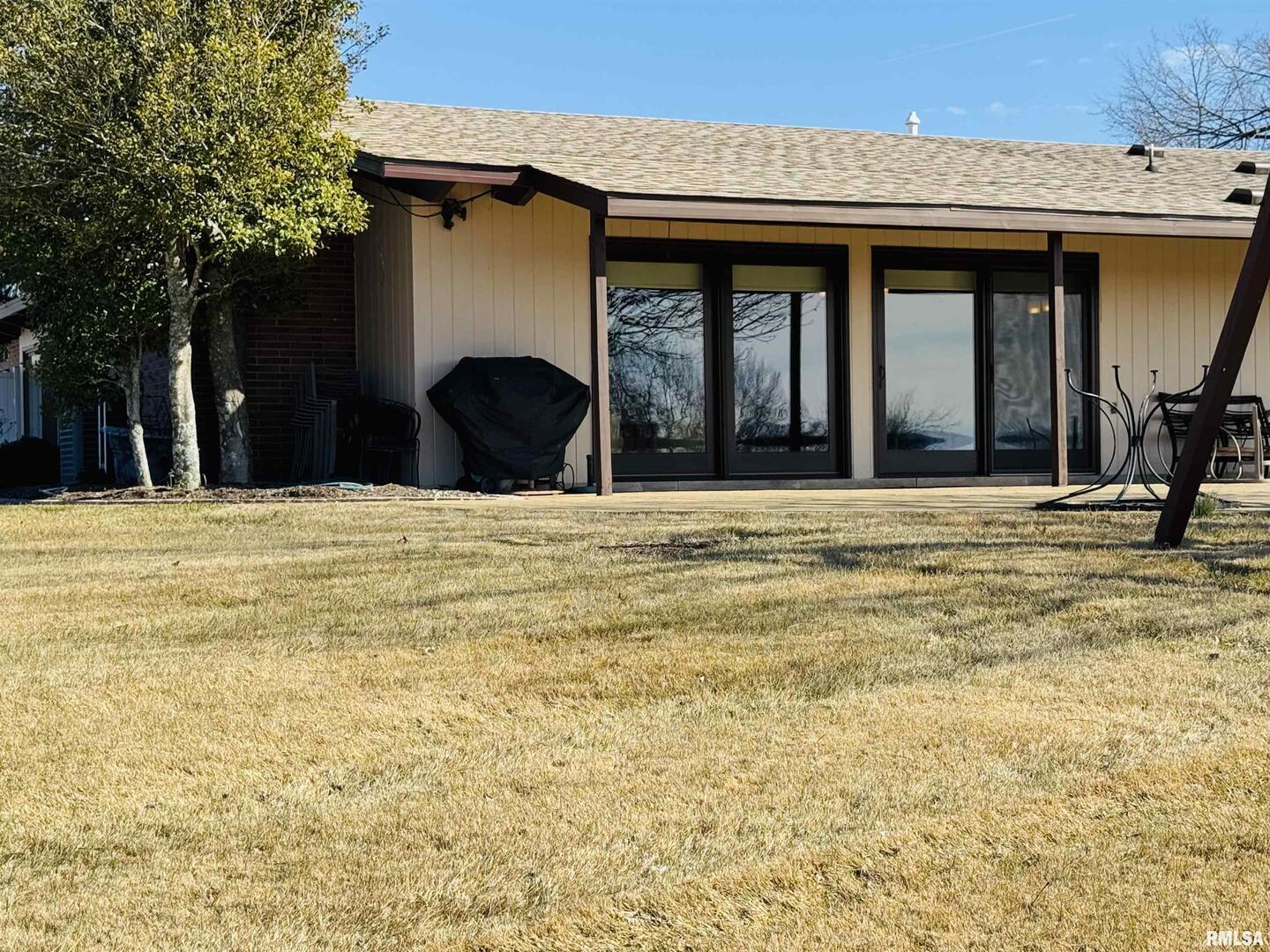 800 South Green Street Anna, IL 62906 - Photo 10 of 44 a view of a house with a outdoor space