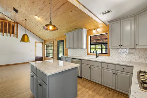 $665,500 | 571 Balch Road, Elgin, TX 78621