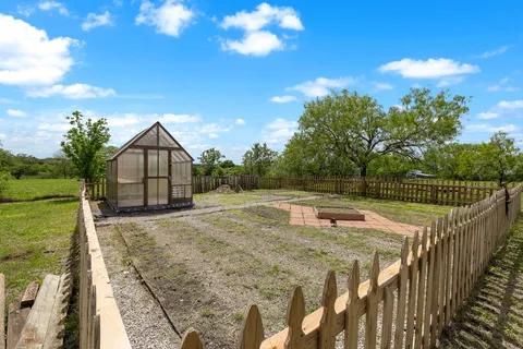 $665,500 | 571 Balch Road, Elgin, TX 78621