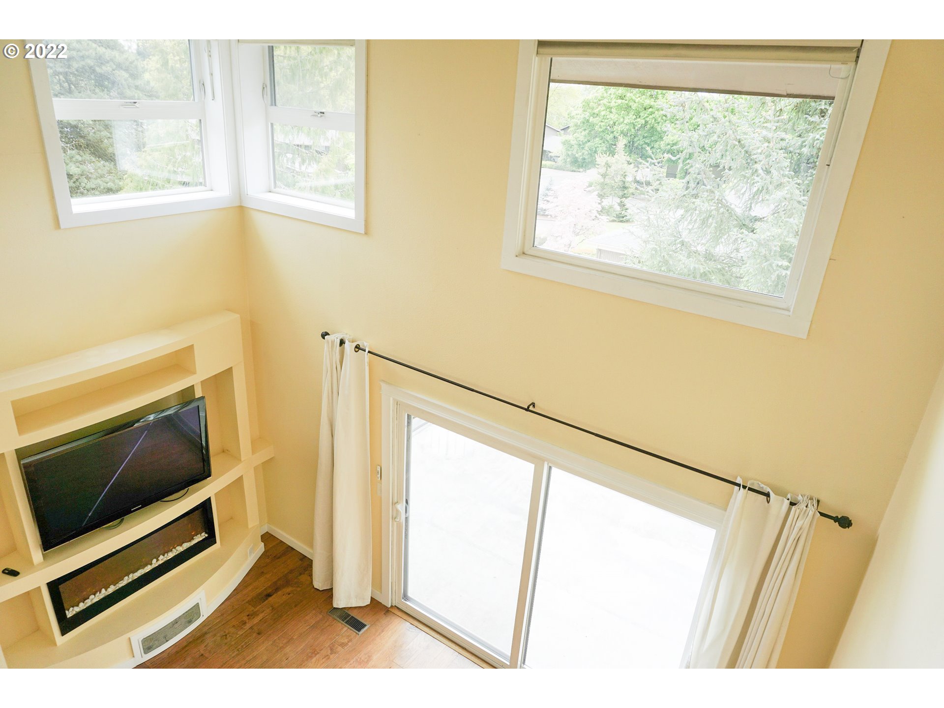 2251 Ridgeway Drive Eugene, OR 97401 - Photo 3 of 20 Gallery Image 3