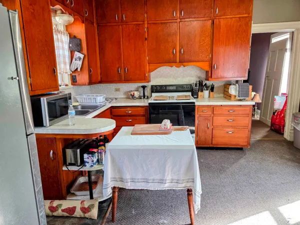 $194,900 | 225 South Main Street, Iola, WI 54945