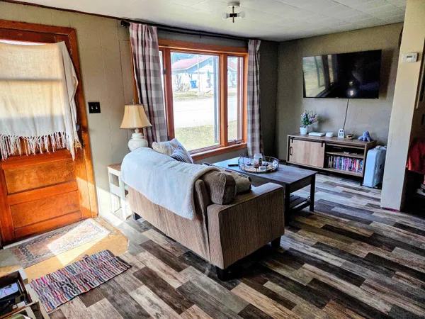 $194,900 | 225 South Main Street, Iola, WI 54945