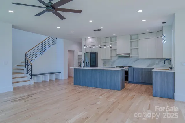 $899,000 | 133 South Grove Street, Asheville, NC 28801