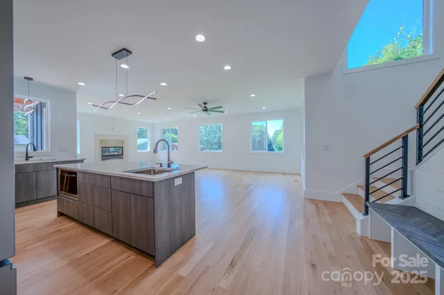 $899,000 | 133 South Grove Street, Asheville, NC 28801