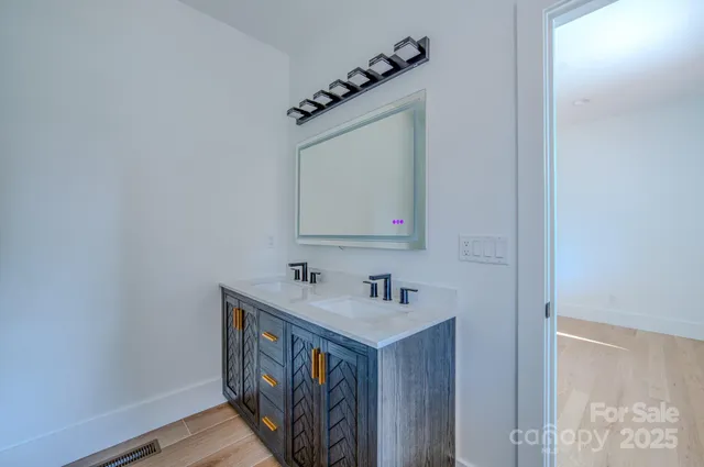 $899,000 | 133 South Grove Street, Asheville, NC 28801