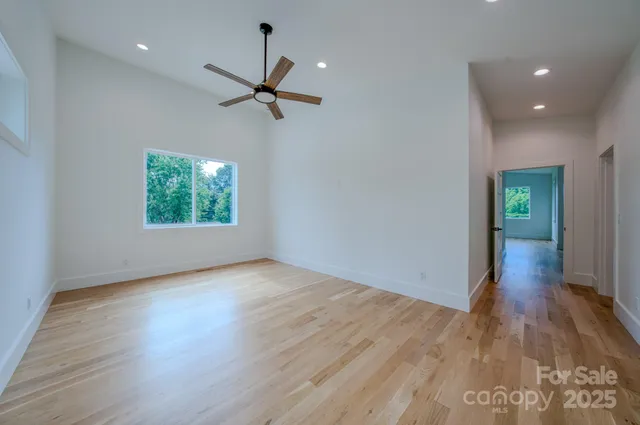$899,000 | 133 South Grove Street, Asheville, NC 28801