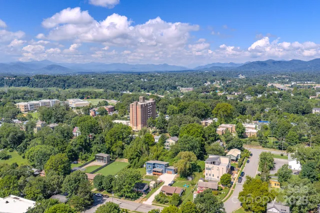 $899,000 | 133 South Grove Street, Asheville, NC 28801