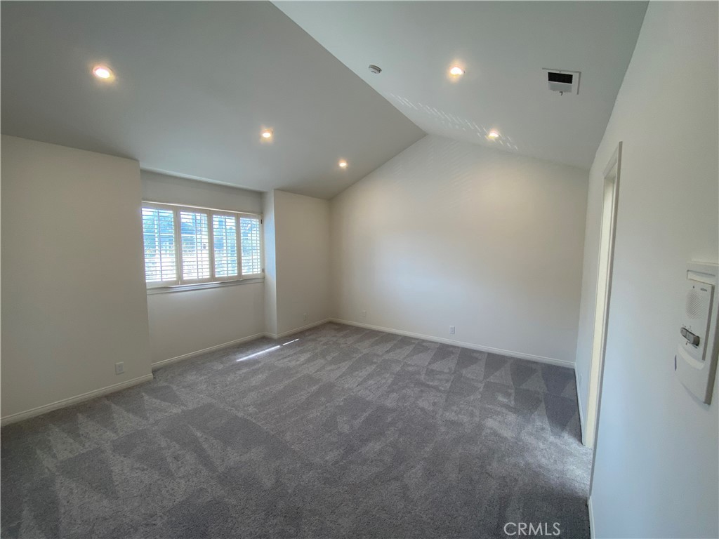 321 Emerald Street Redondo Beach, CA 90277 - Photo 8 of 10