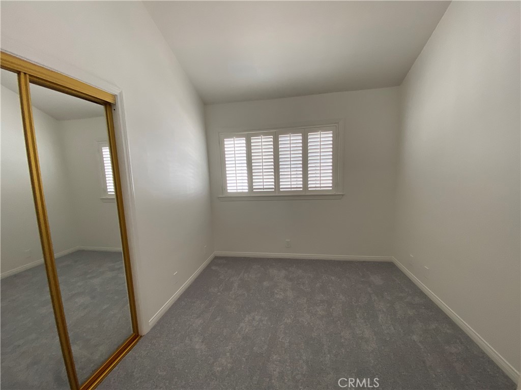 321 Emerald Street Redondo Beach, CA 90277 - Photo 9 of 10