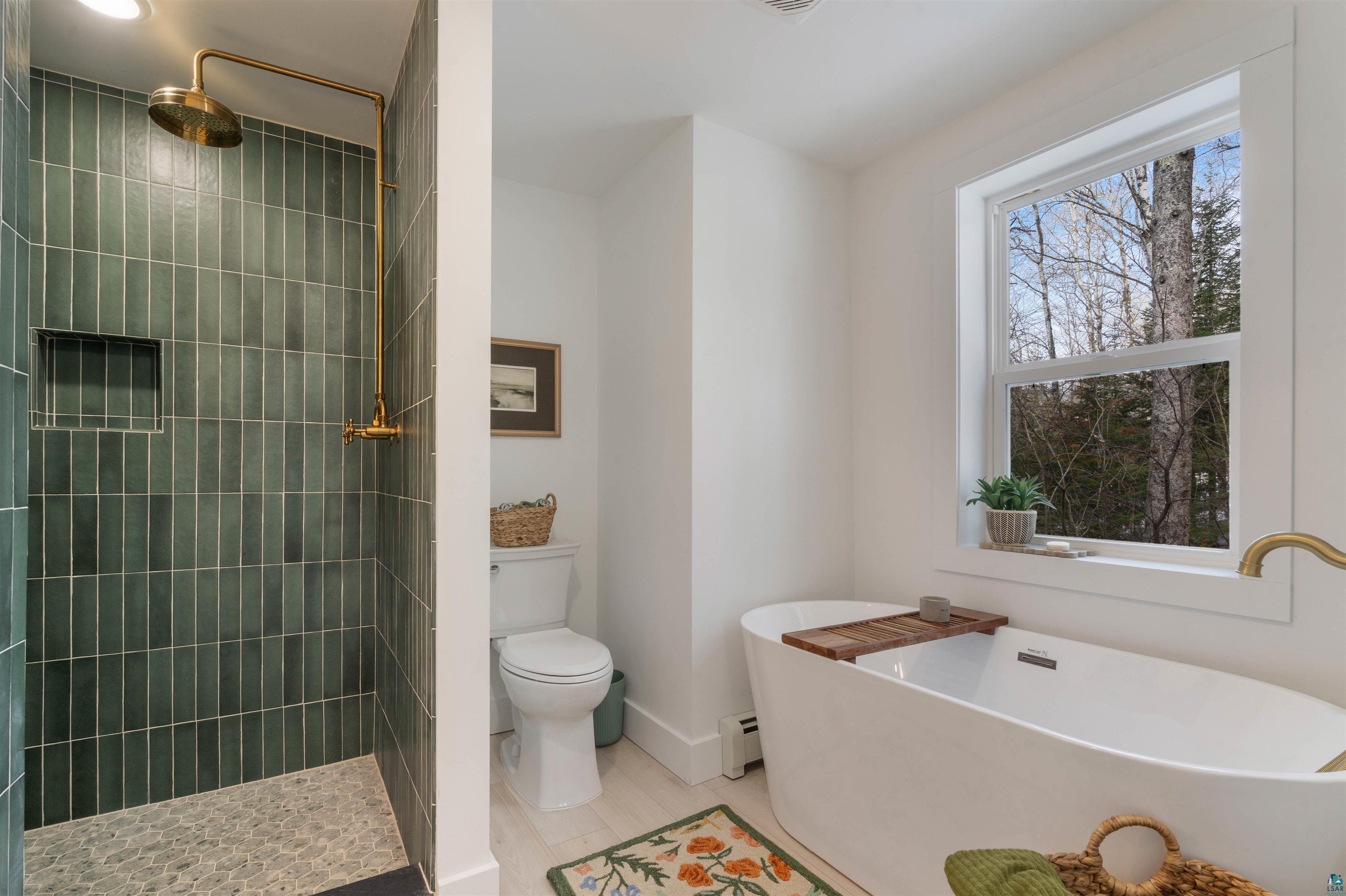 3224 Lindahl Road Duluth, MN 55810 - Photo 4 of 57 Primary Bathroom